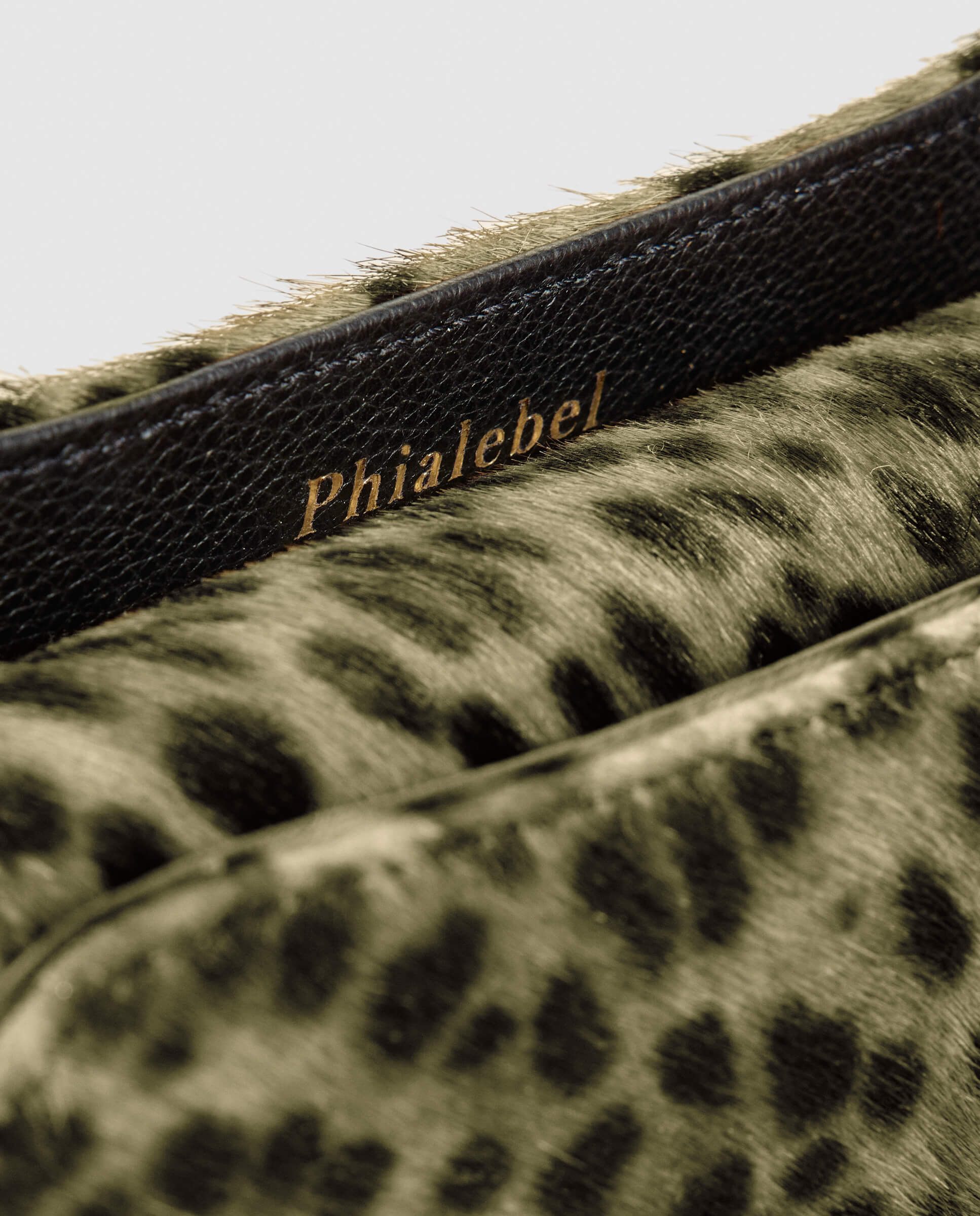 Bolso mini de pelo Phialebel en print de leopardo verde