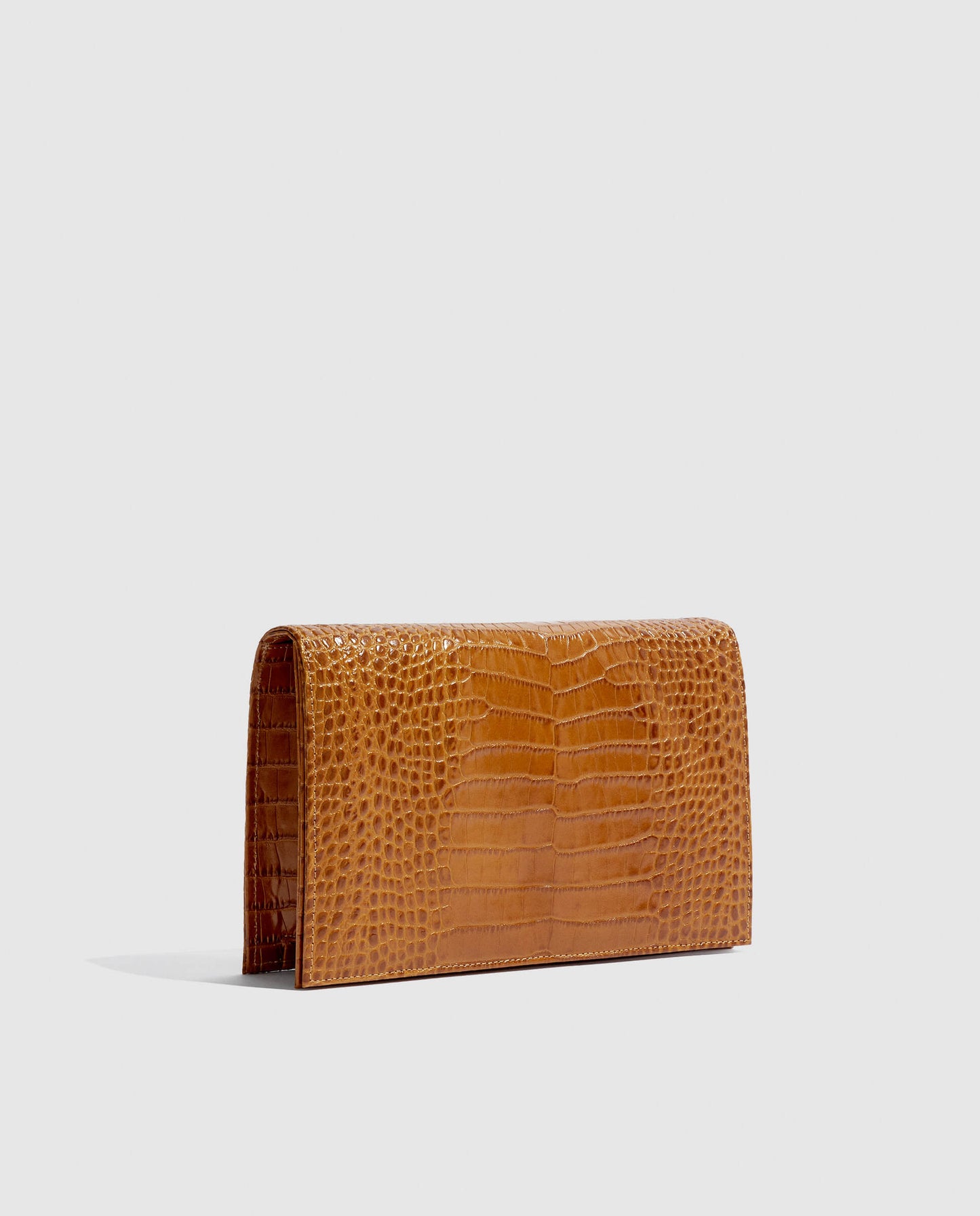 Cartera de hombro Phialebel en piel con efecto coco camel. Hecho artesanalmente en España
