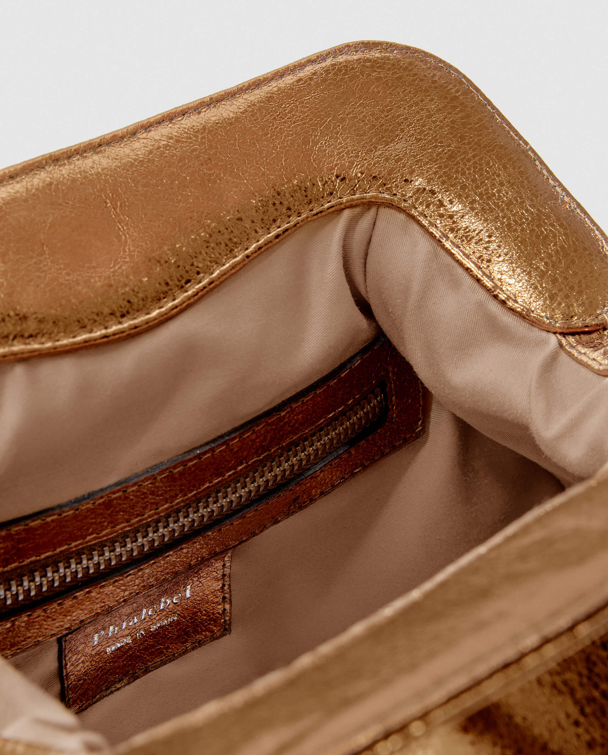 Bolso de hombro Phialebel fabricado en España en piel bronce