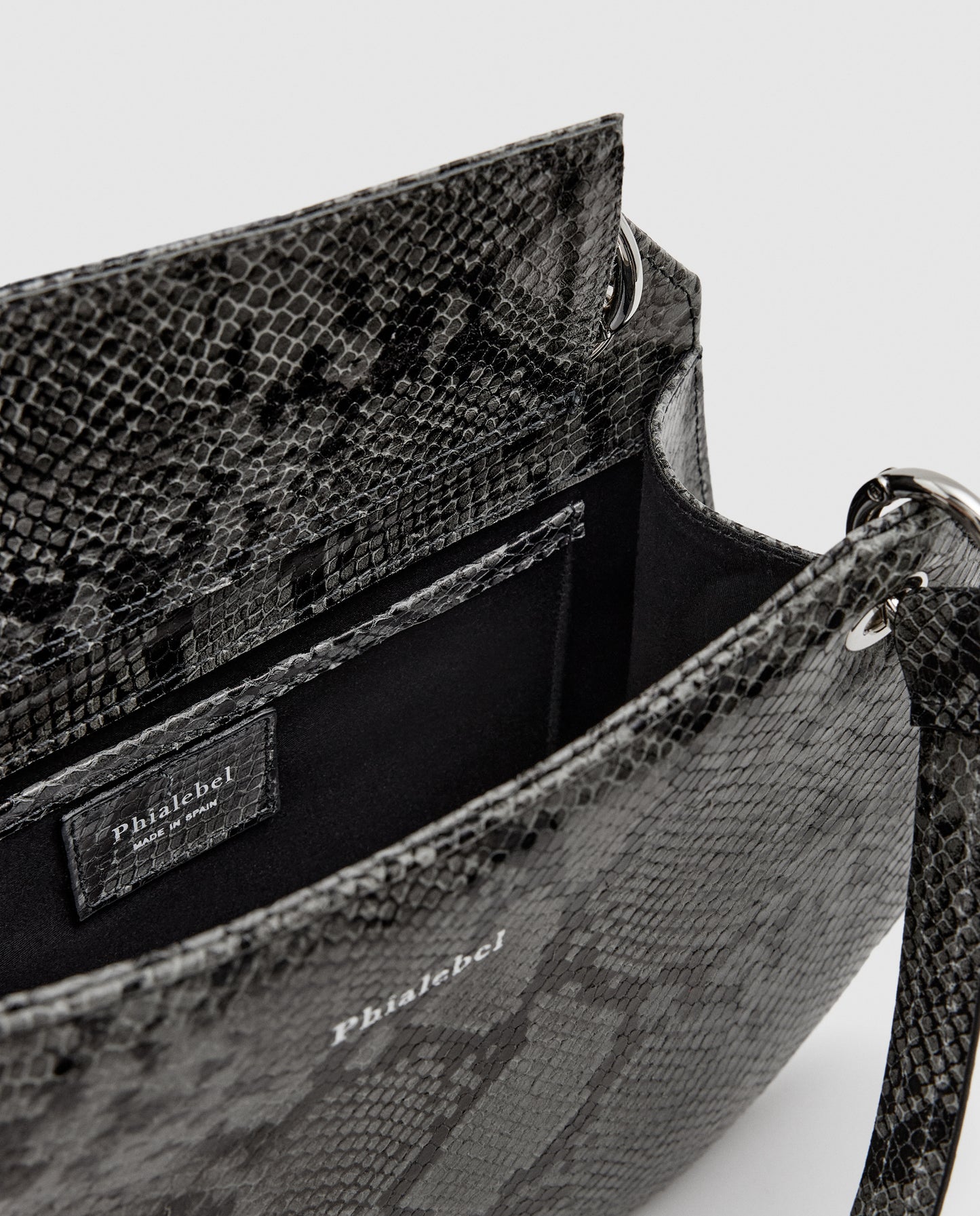 Shoulder bag in grey snake-effect leather