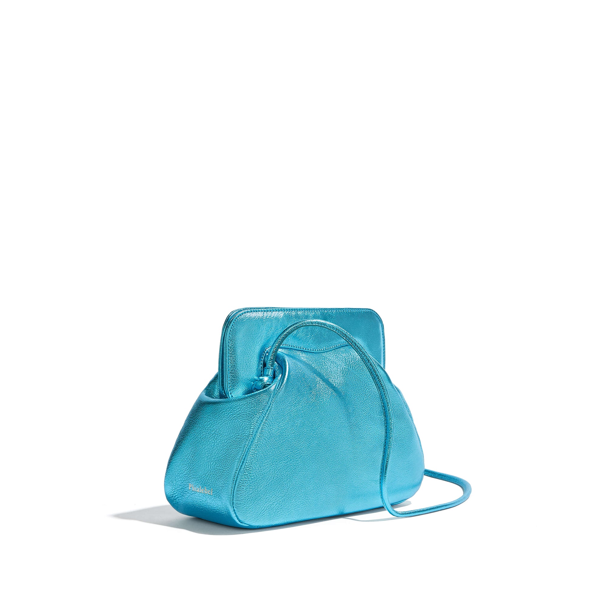 Bolso de piel bandolera metalizado azul Phialebel. Hecho en España