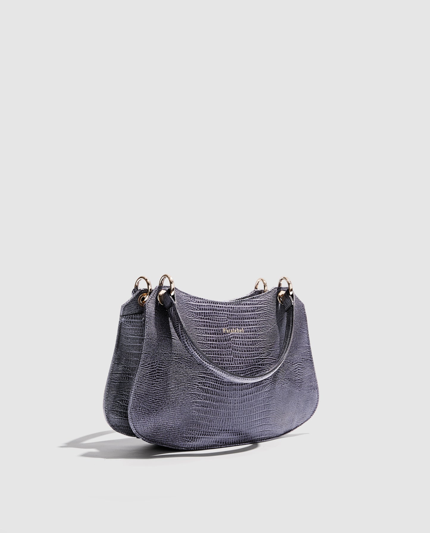 Bolso gris metalizado efecto lizard con argollas doradas