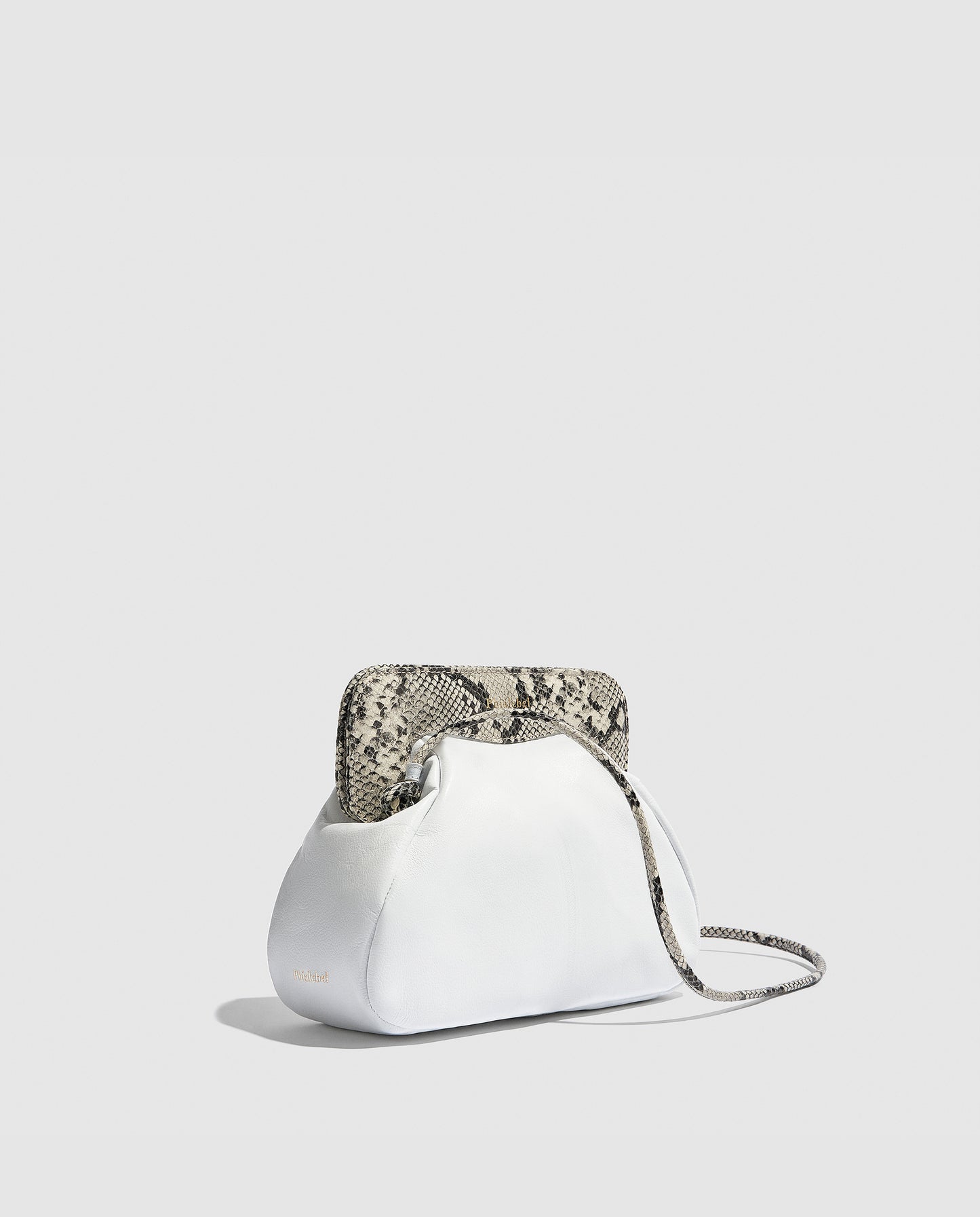 Bolso de hombro blanco con asa efecto piel de serpiente