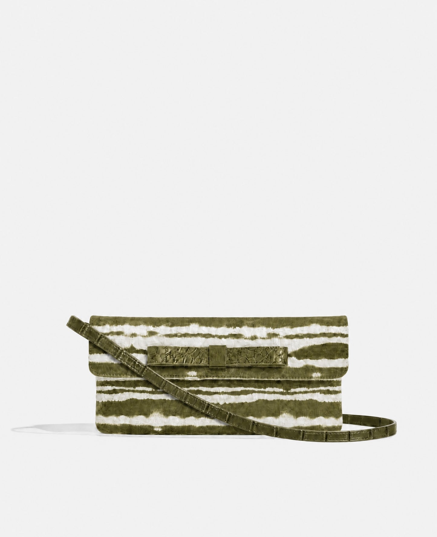 Clutch bag in black crocodile-embossed cowhide leather