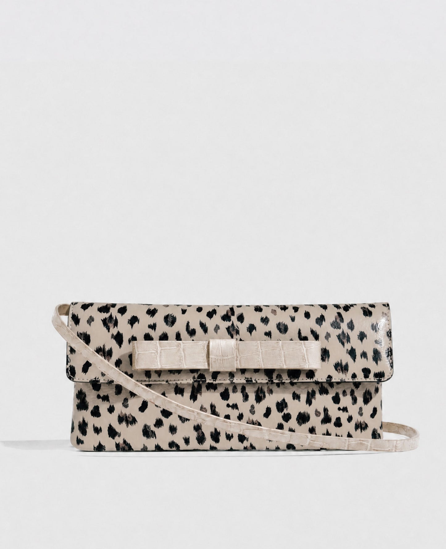 Belén Nude Leopard Leather Clutch