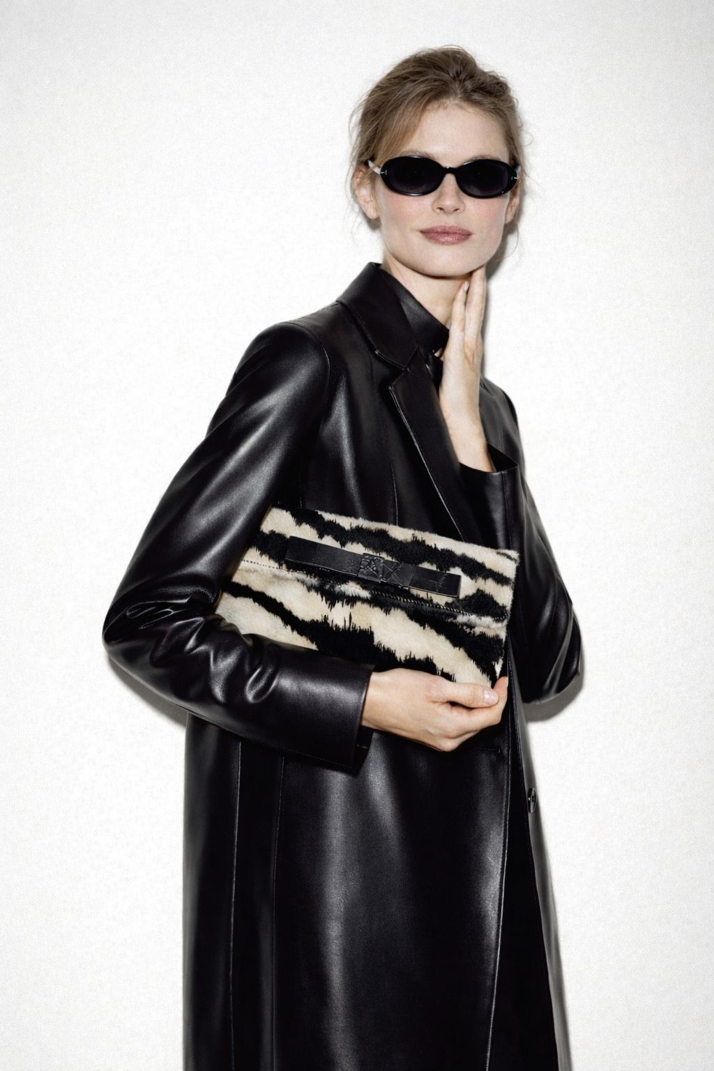 Bolso cartera de pelo vacuno con estampado de cebra