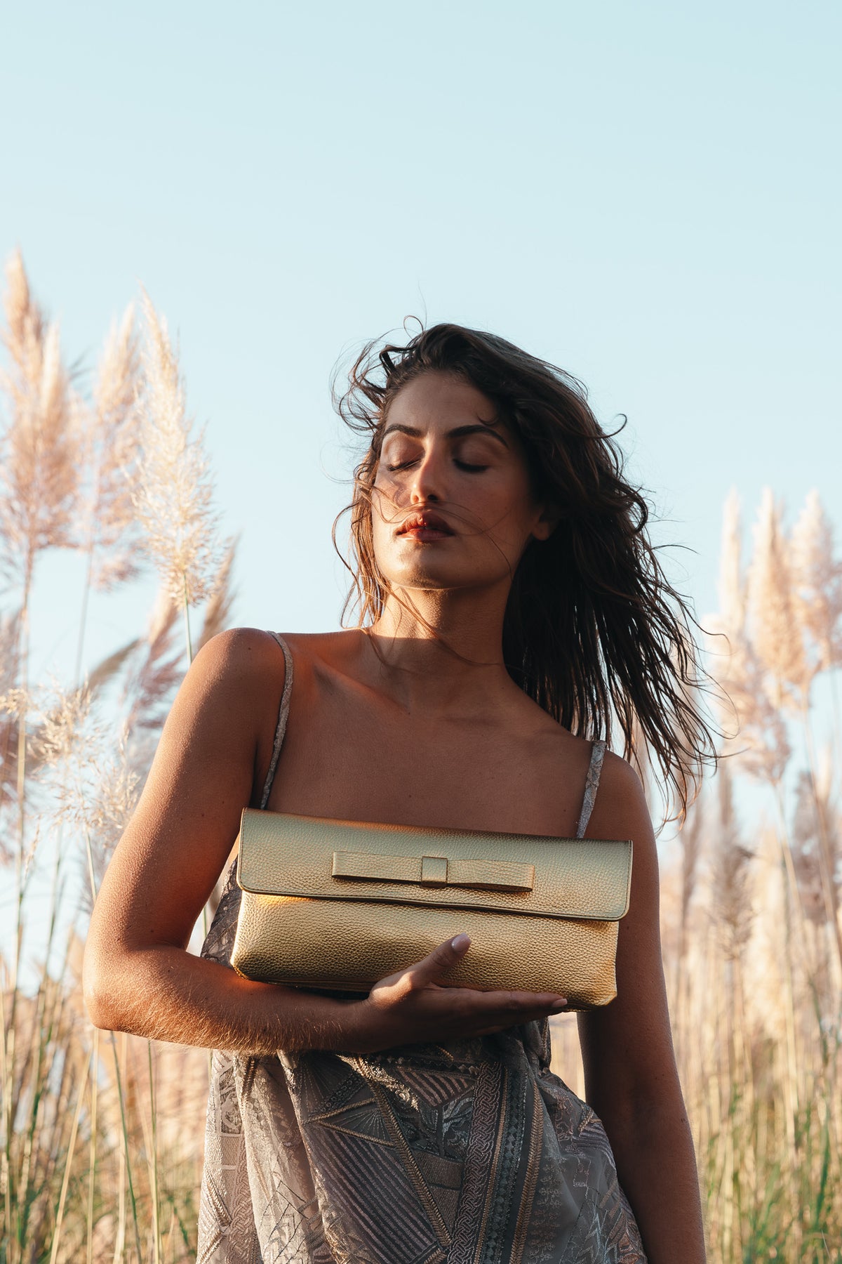 Cartera Belén Piel Dorada