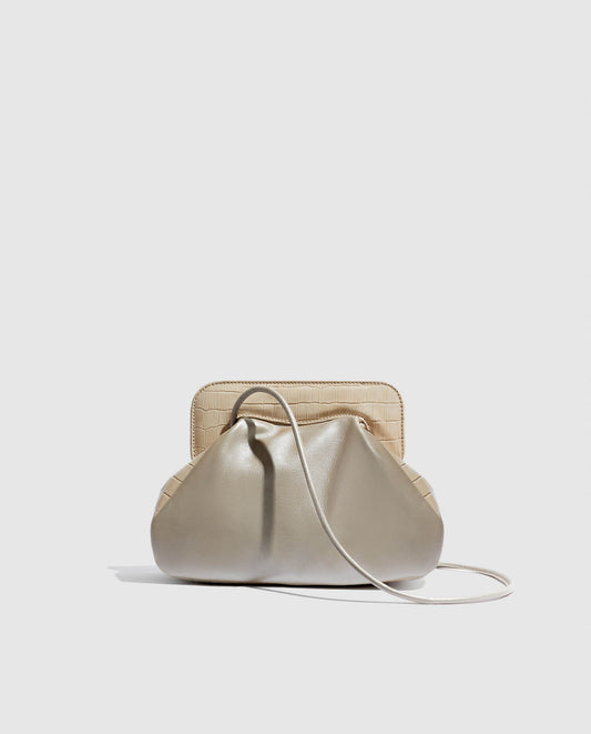 Bolso de hombro Phialebel fabricado en España en piel beige.