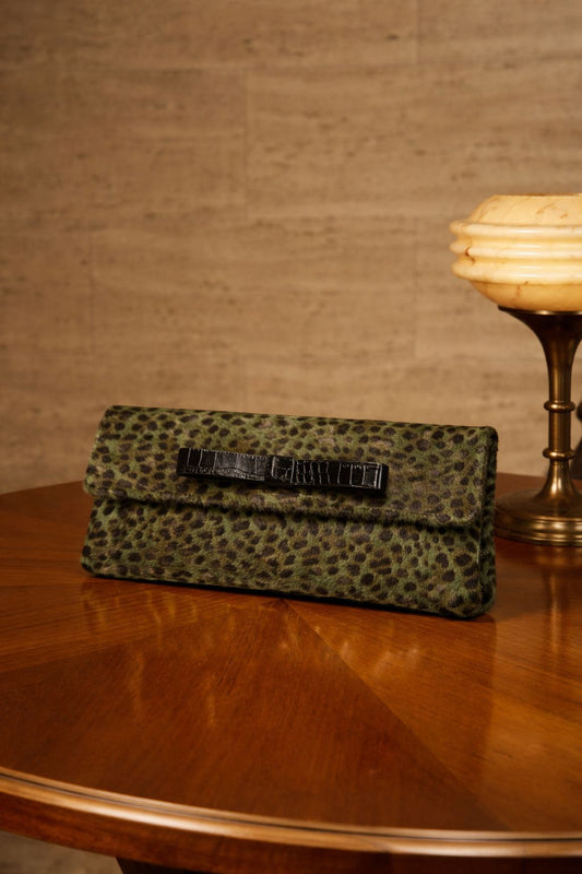Bolso cartera de pelo vacuno con estampado de leopardo verde