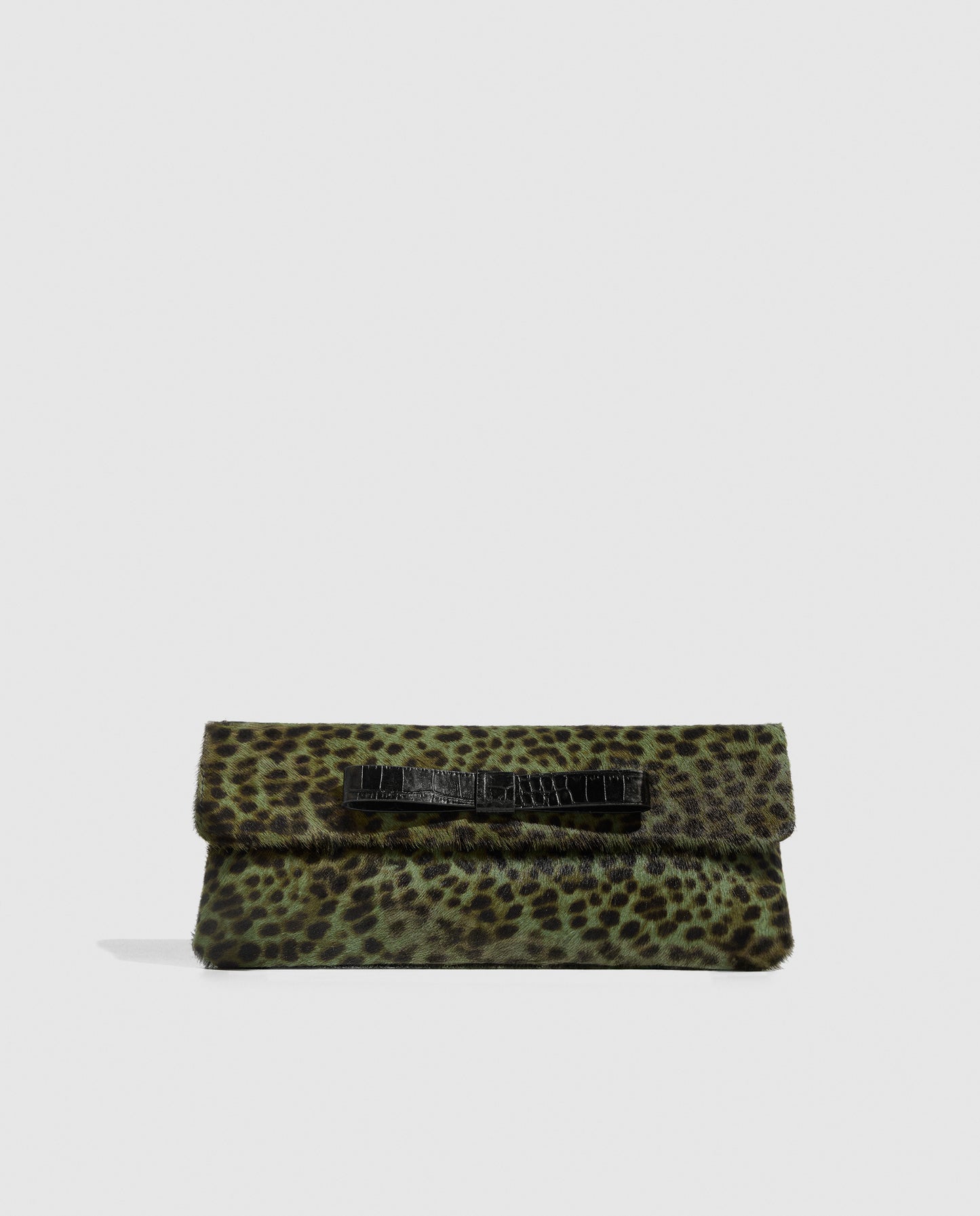 Bolso cartera de pelo vacuno con estampado de leopardo verde